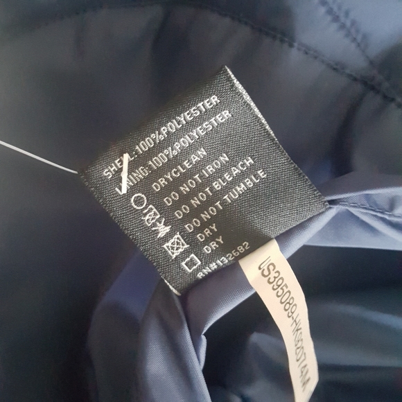 Reversible Full Zip Hoosed Vest - Picture 9 of 9